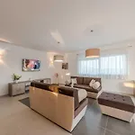 Deluxe Four Bedroom With Private Pool 6 Debeljak