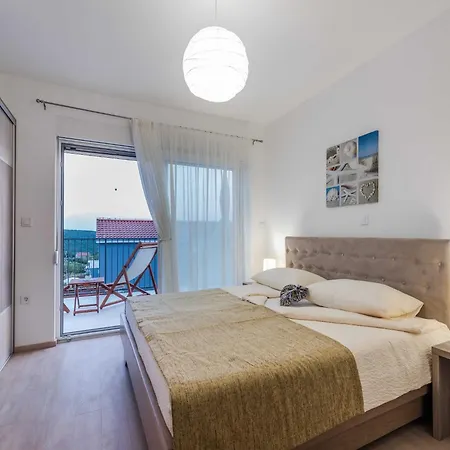 Deluxe Four Bedroom With Private Pool 6