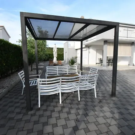 Vila Deluxe Four Bedroom With Private Pool 6 *