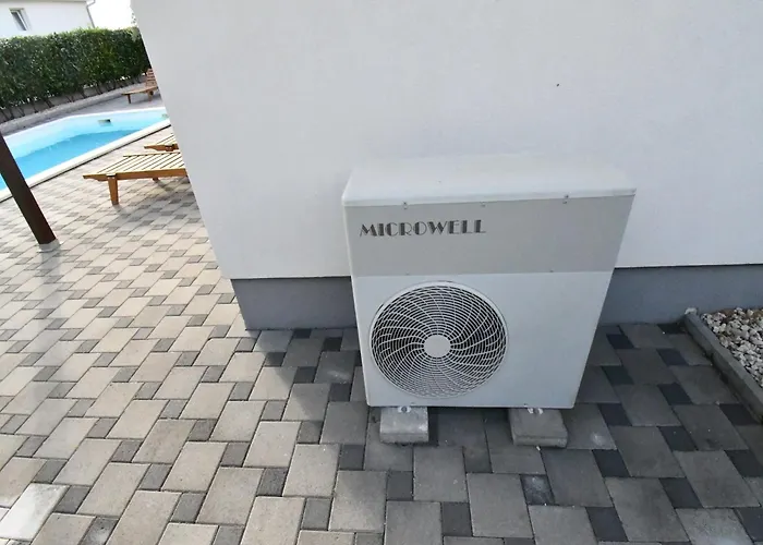 Deluxe Four Bedroom With Private Pool 6 Вилла