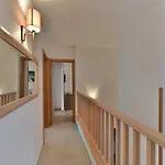 Deluxe Four Bedroom With Private Pool 6