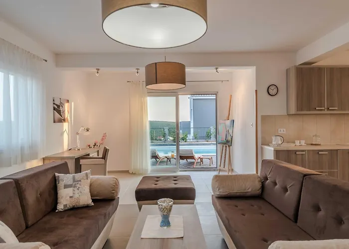 빌라 Deluxe Four Bedroom With Private Pool 6 *