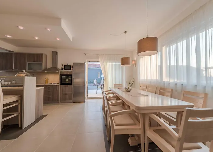 빌라 Deluxe Four Bedroom With Private Pool 6