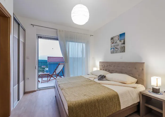Deluxe Four Bedroom With Private Pool 6