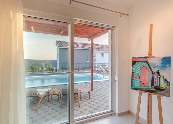 빌라 Deluxe Four Bedroom With Private Pool 6 *