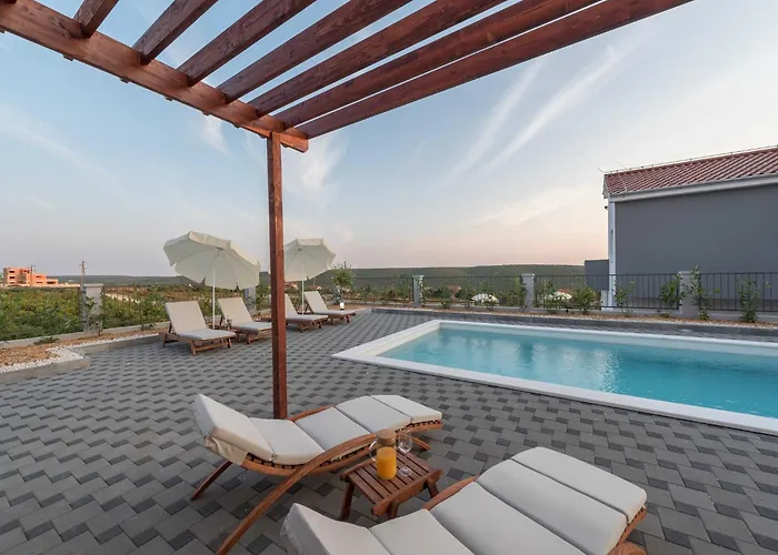 빌라 Deluxe Four Bedroom With Private Pool 6
